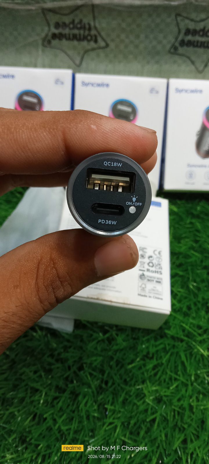 Syncwire dual port fast car charger USB output view - M F Chargers