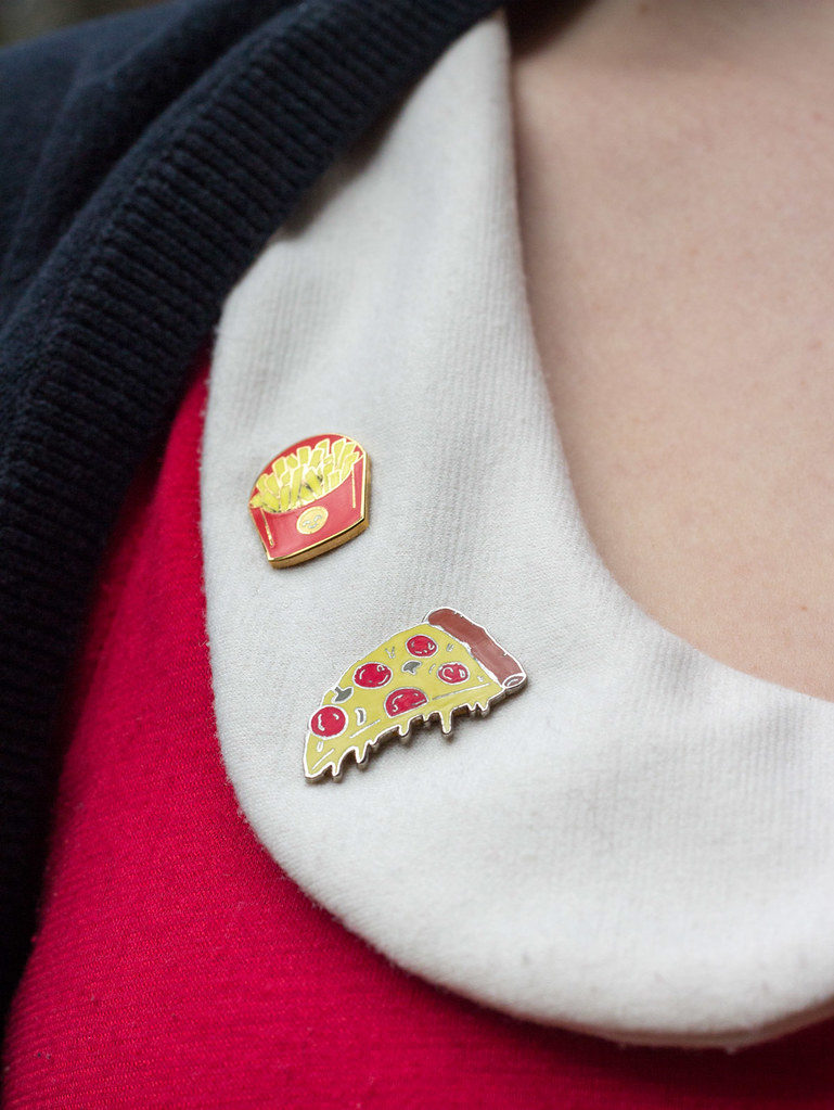 Couple Deal (Medium Pizza + Fries + 2 Drinks)