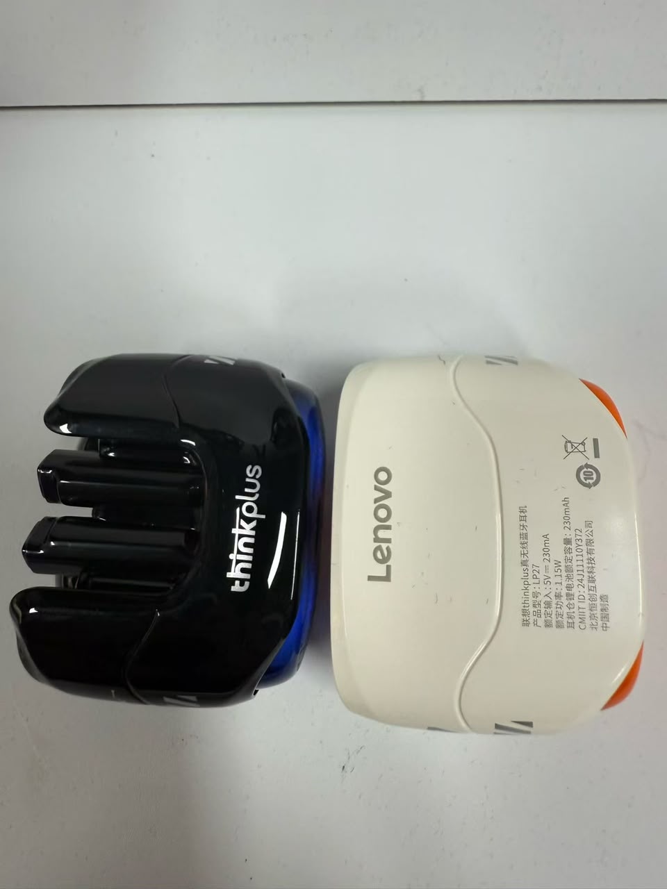 ​Lenovo Thinkplus LP27 charging case backside product details M F Chargers
