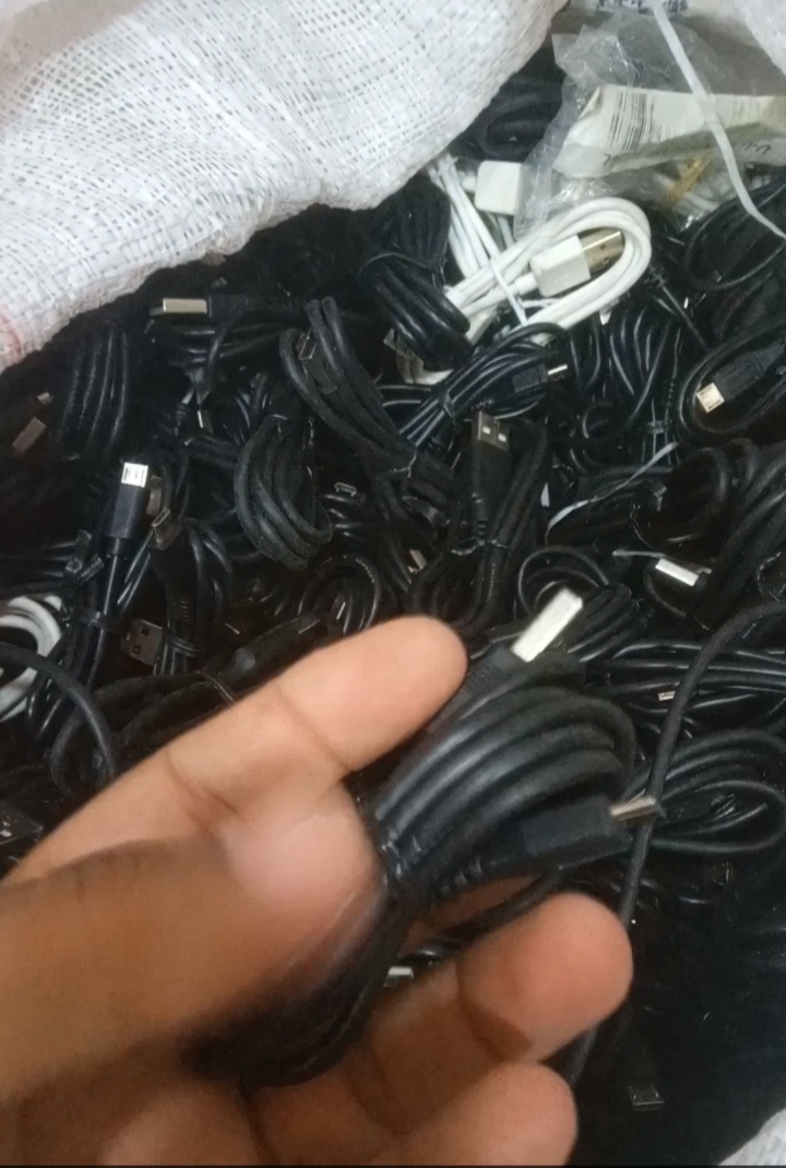 Stock lot V8 mix cable