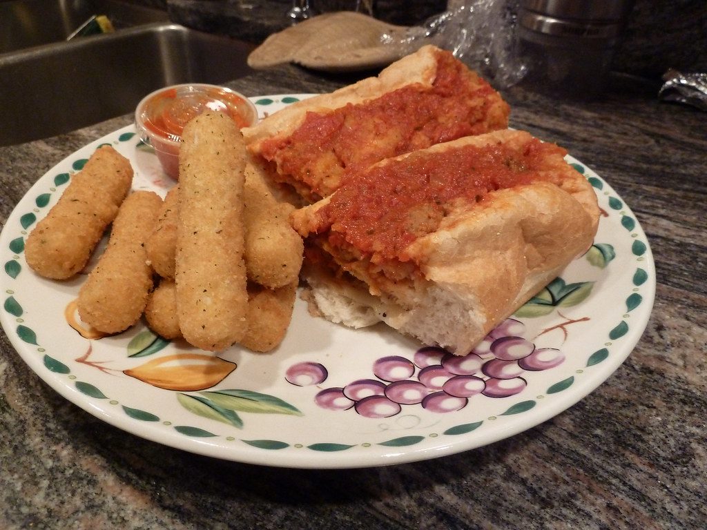Mozzarella Sticks (6)