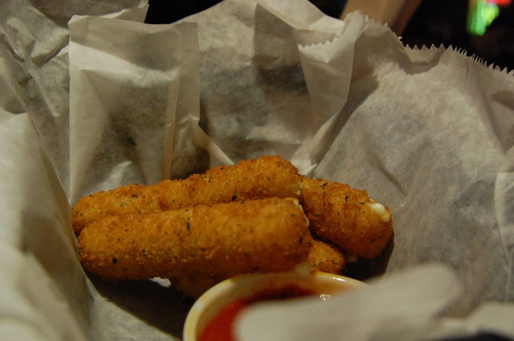 Mozzarella Sticks (6)