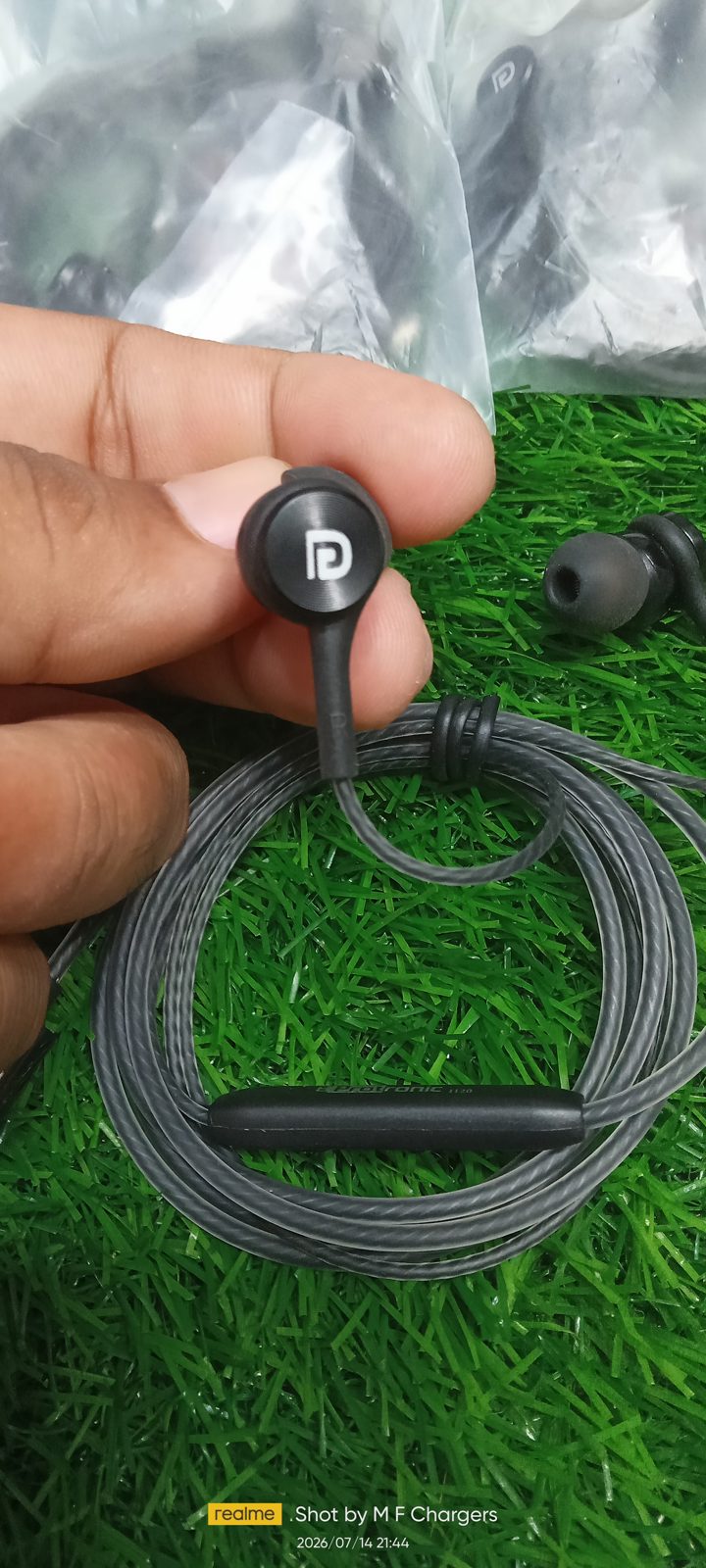Protronic Magnet Type-C handsfree metal mesh earbud closer look - M F Chargers