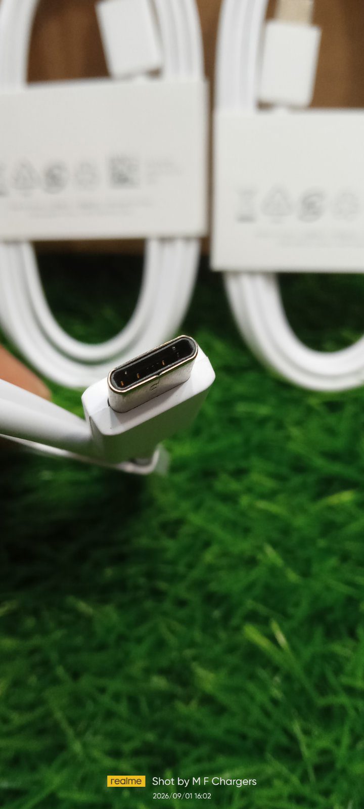 Original Samsung USB-C plug close-up view M F Chargers