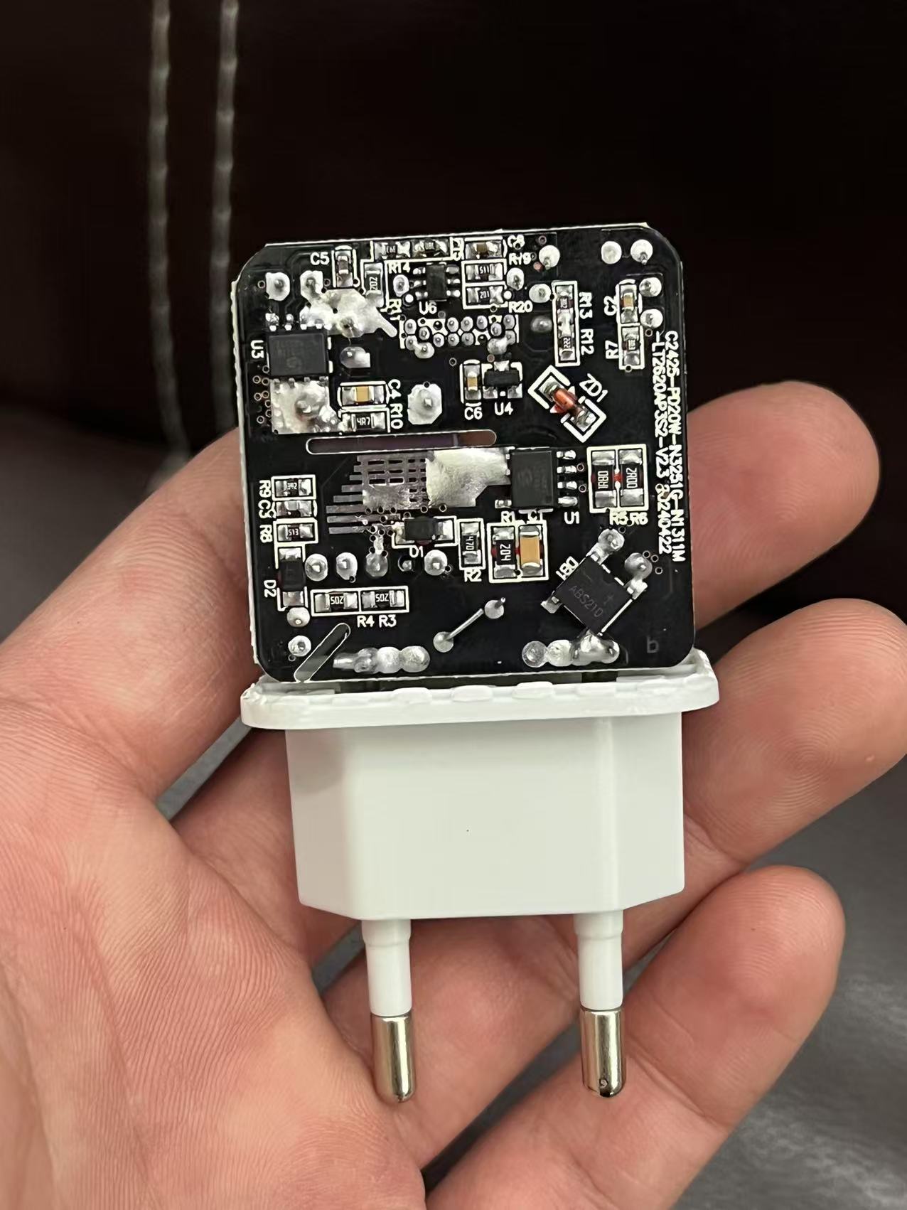 Stock lot adopter with cable 25w