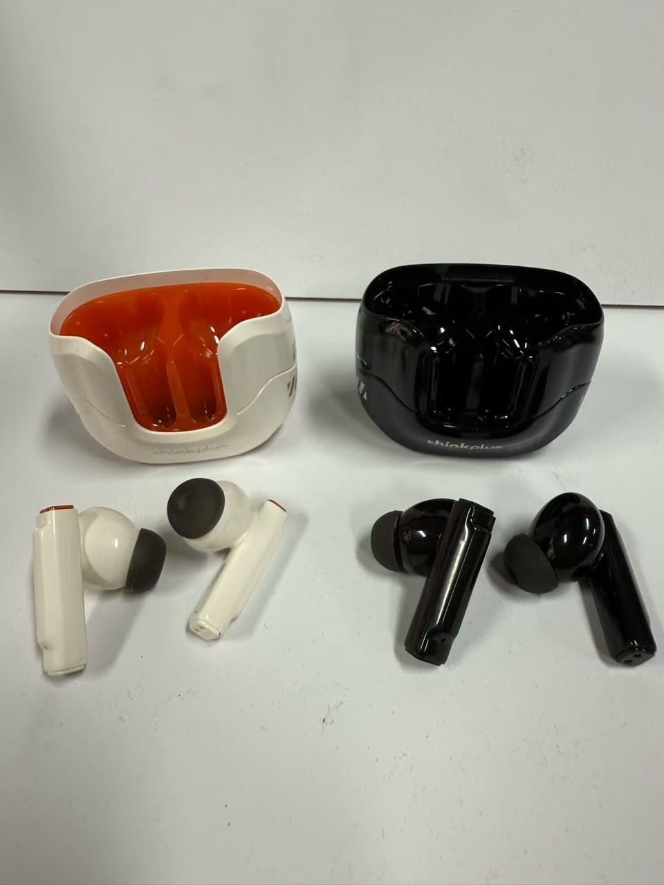 Lenovo Thinkplus LP27 white and black wireless earbuds unboxed M F Chargers
