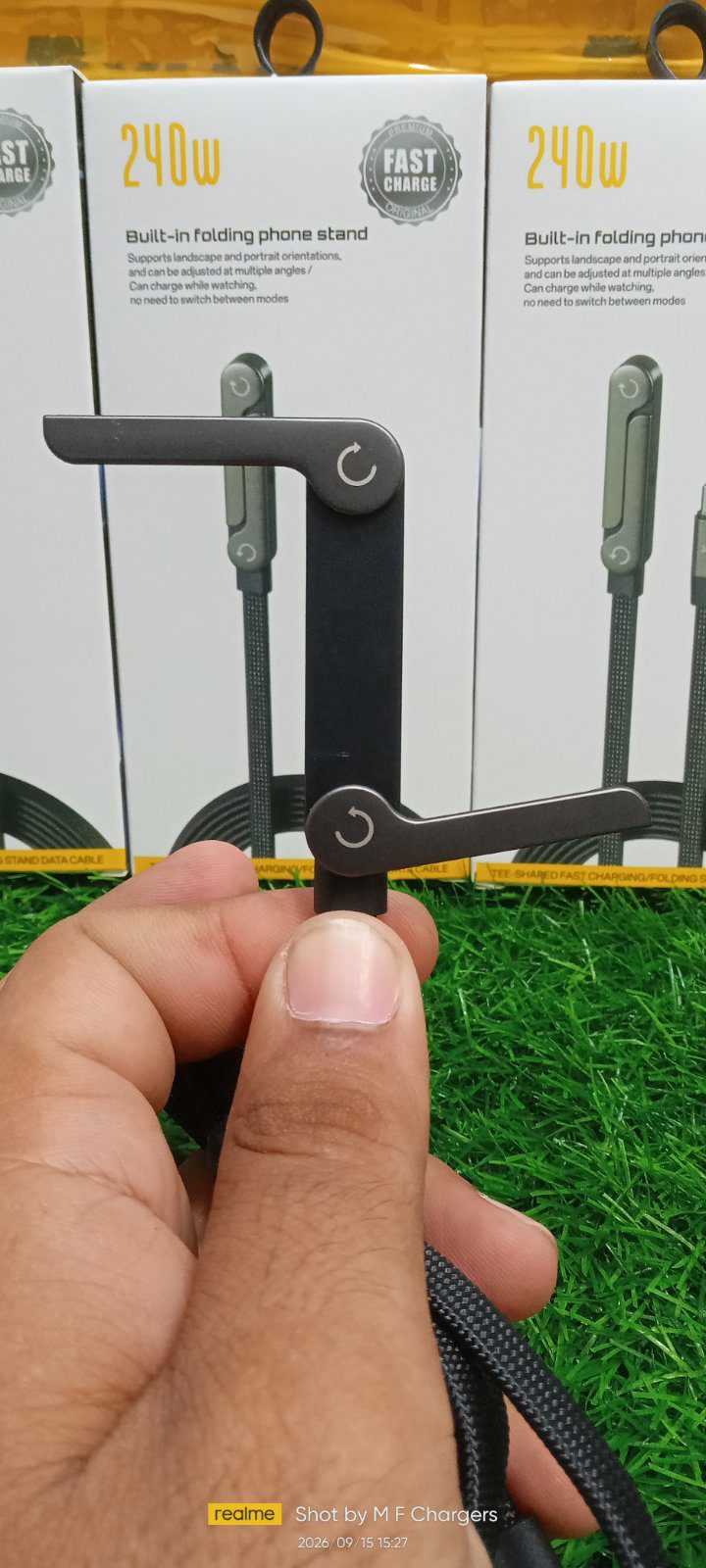 T-shaped folding stand hinge mechanism on cable - M F Chargers