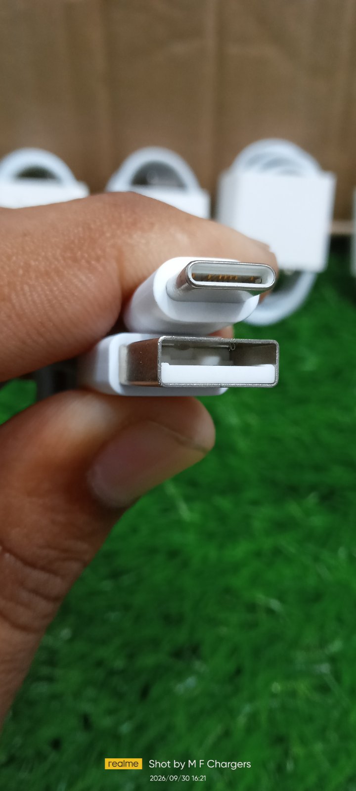Original Vivo 44W Cable Pins Detail - M F Chargers