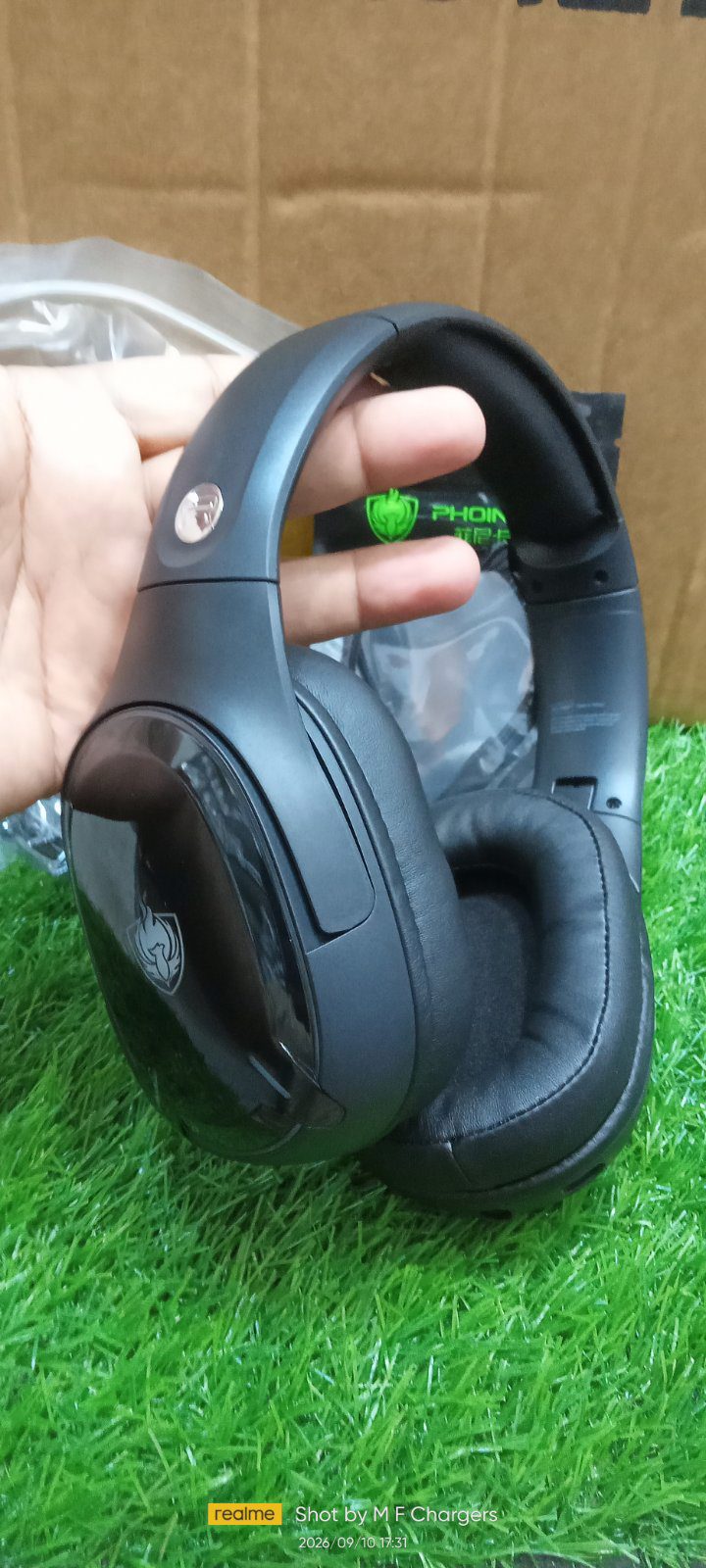 Phoinkas Q6S wireless gaming headset overview - M F Chargers