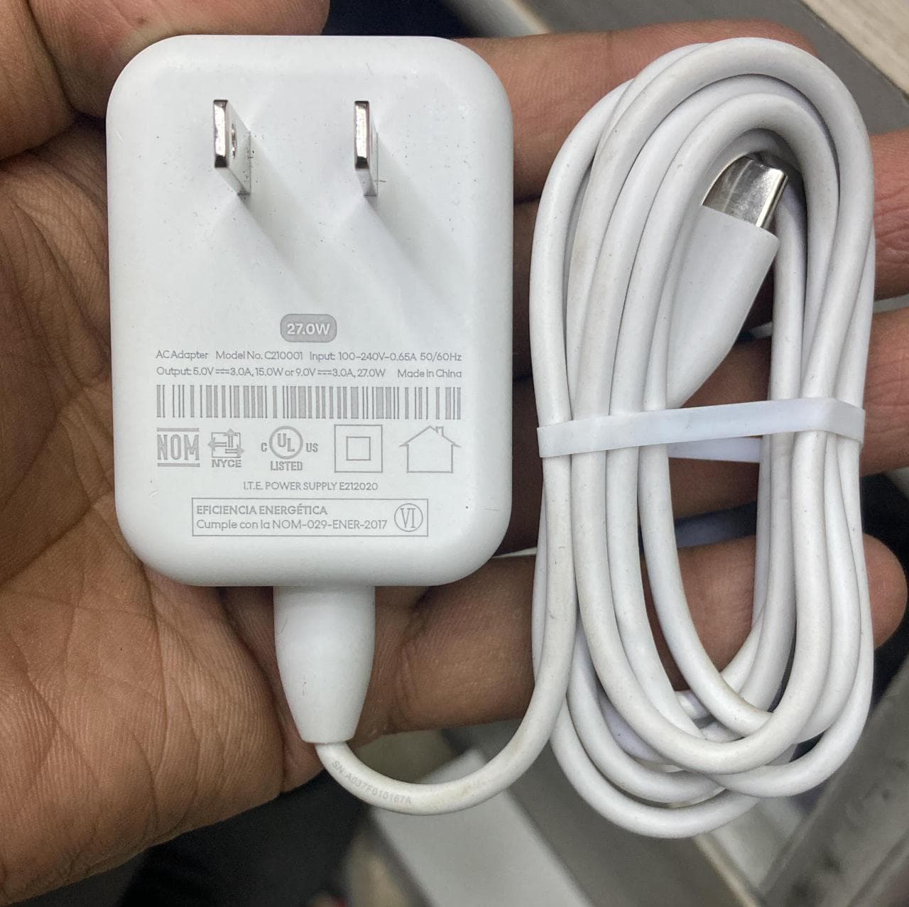 Eero 27 watt type c supply