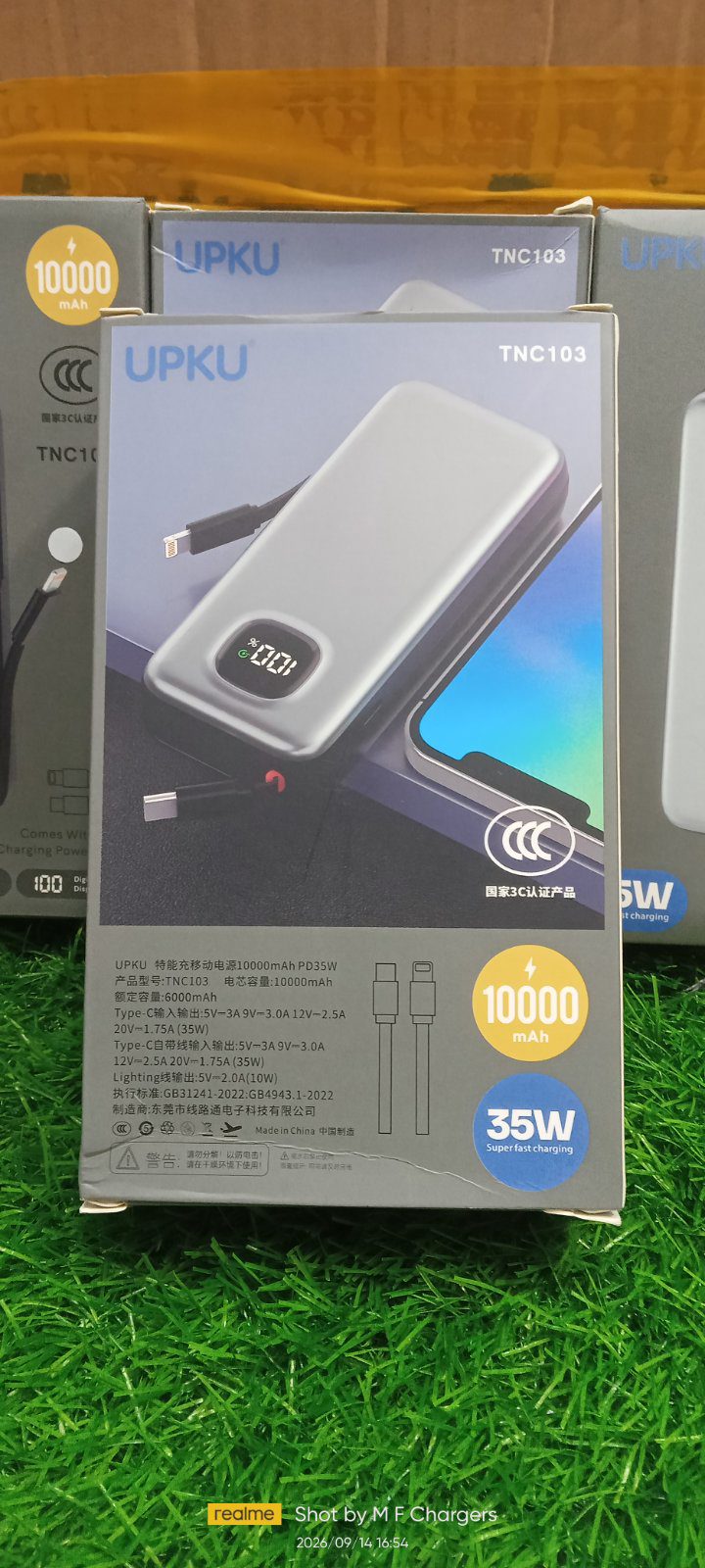 UPKU 35W 10000mAh Fast Charging Power Bank with Built-in Cables