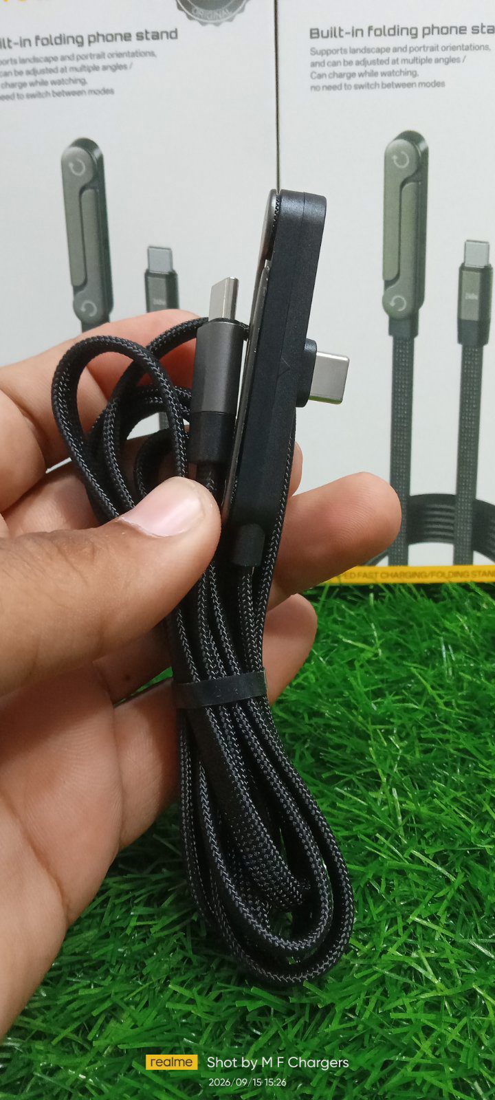 High quality 240W data cable grip in hand - M F Chargers