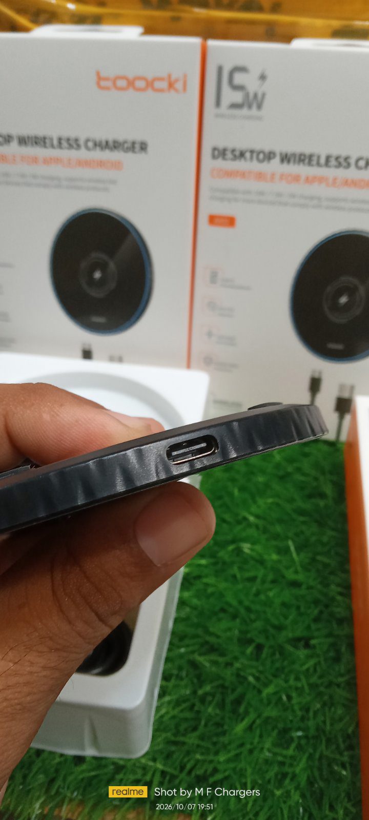 Toocki wireless charger Type-C input port side view M F Chargers